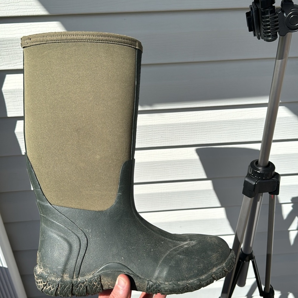 Ranger muk boots size M9/W9
